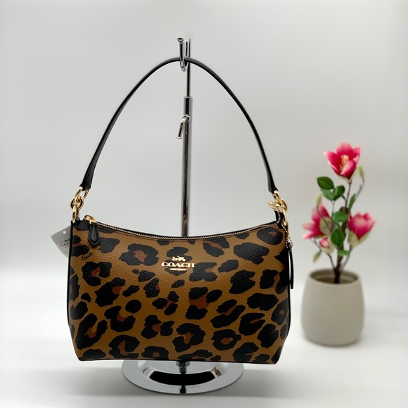 Coach Shoulder Bag With Leopard Print - Picture 3 of 16